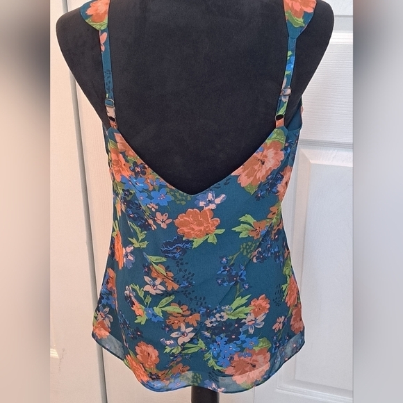 Cabi V-Neck Sleeveless Sheer Floral Blouse    Size S - Picture 2 of 6